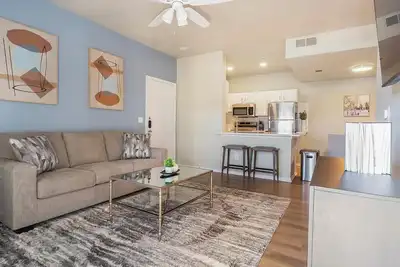 Image de Landing | Stylish 2bd, Clubhouse, Gym