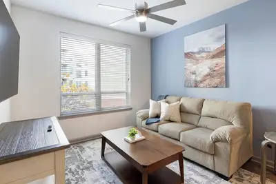 Image de Landing | Stylish 2bd, Clubhouse, Gym