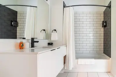 Image de Landing | Stylish 2bd in Downtown Bozeman