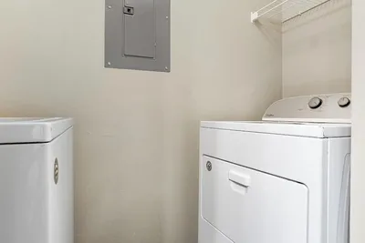 Image de Landing | Chic 2bd, Clubhouse, Courtyard