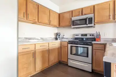 Image de Landing | Chic 2bd, Gym, Courtyard