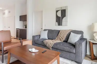 Image de Landing | Chic 2bd, Gym, Courtyard
