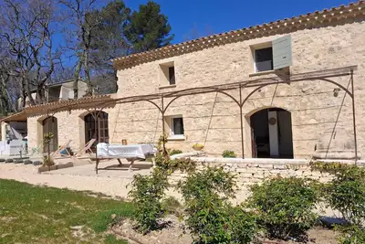 Image de Maison 6 personnes au cœur de la forêt/piscine enfants /terrain de boule
