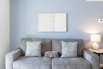Image de Landing | Spectacular 2bd, Courtyard