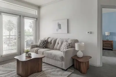 Image de Landing | Chic 2bd, Clubhouse, Game Room