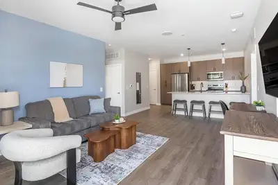 Image de Landing | Chic 2bd, Gym, Clubhouse