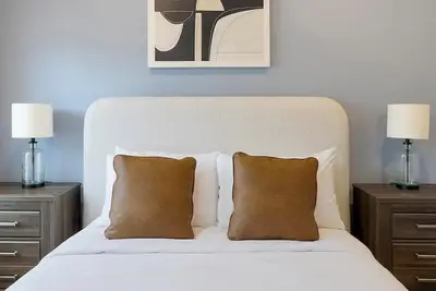 Image de Landing | Modern 2bd, Clubhouse, Game Room