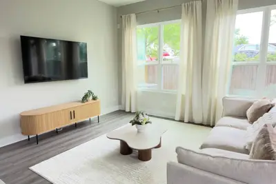 Image de Newly Built Modern 3 Br Townhouse - Minutes to Downtown