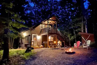 Image de Owl-Pine Ski Lodge: Rustic Cabin w/Hot Tub