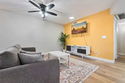 Image de Great for Mid/Long Stays - Pool - King Bed