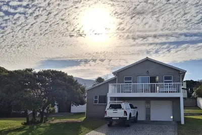 Image de Peaceful Family Coastal Escape - Relax and Unwind