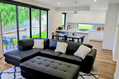Image de Sleek Contemporary Haven Geelong