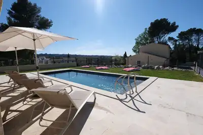 Image de Villa climatisée Piscine chauffée Vue Alpilles St Remy