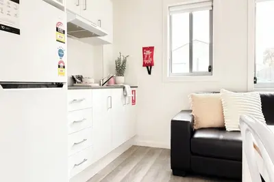 Image de North Wollongong Accessible Apartment | w/ Parking