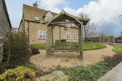 Image de Stanbridge Cottage, family friendly, with open fire in Sherston