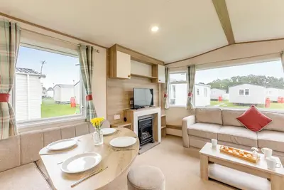 Image de Silver Caravan with parking P