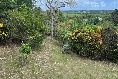 Image de Charmant studio meublé avec terrasse et jardin