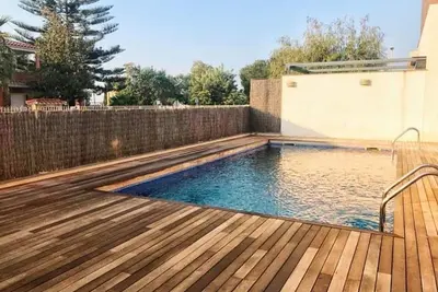 Image de Spacieuse maison jumelée, proche plage, idéale familles, piscine, 3 chambres, terrasse, bien équipée