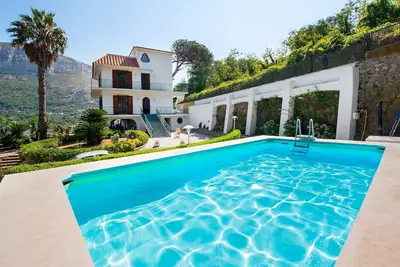 Image de Belle maison de vacances avec piscine privée, Wifi, climatisation, Tv, patio, près de Sorrente