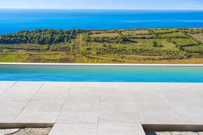 Image de Merveilleuse maison de vacances privée avec piscine privée, Wifi, climatisation, Tv et patio