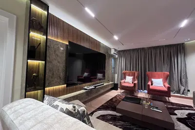 Silverfox Charm & Comfort