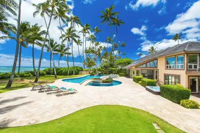 Image de Kahala Mini Resort | Beachfront Luxury w/ Pools, Tennis & Guest House