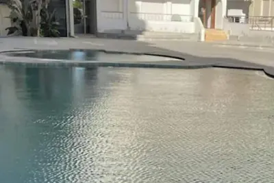 Image de Water-view, swimming pool, free parking, on the water