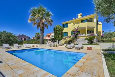 Image de Dionis apartment - 3 bedroom apartment with shared pool in a quiet neighborhood