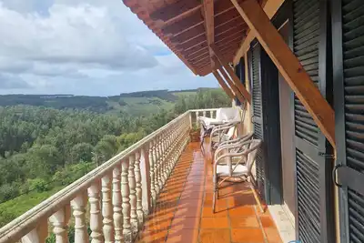Image de Secluded country villa with fabulous pool, games room and extensive grounds.