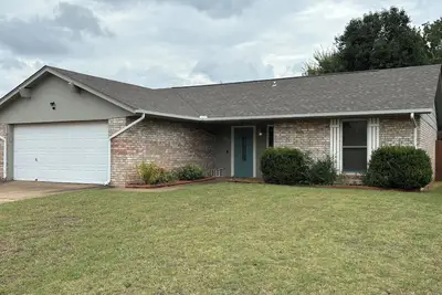 Image de Welcome to the Stilly Spot -- a Charming 3-bedroom home in Stillwater, Ok!