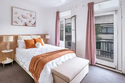 Image de 3br Min Walk to Sydney Cbd Air-Con home for Family Up to 7 Redfern