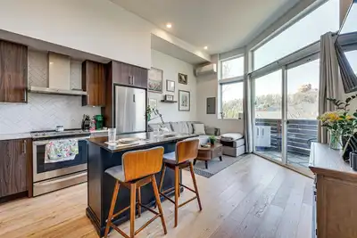 Image de Rooftop Retreat w/ City Views: Modern Seattle Home