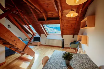 Image de Your bright duplex with views and comfort - Erta 12
