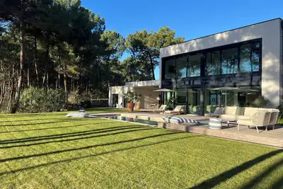 Image de Villa PalmGreen, Sous les pins, Face à la mer