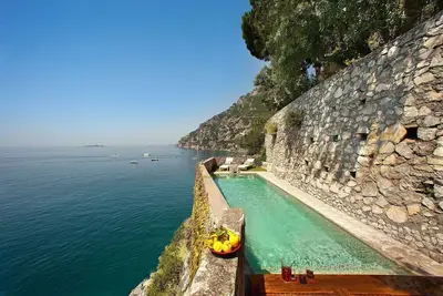Image de Belle maison de vacances pour 8 personnes avec piscine privée, climatisation, Wifi, Tv et balcon