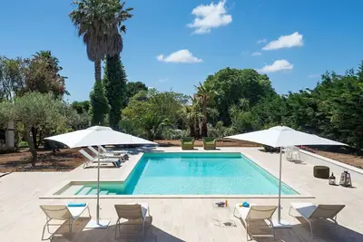 Image de Belle maison de vacances avec Wifi, piscine privée, Tv, terrasse et vue panoramique