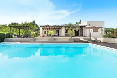 Image de Merveilleuse maison de vacances privée avec Wifi, piscine privée, climatisation, Tv et terrasse