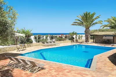 Image de Maison de vacances privée avec climatisation, Wifi, piscine privée, Tv, patio, vue panoramique