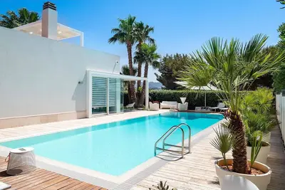 Image de Belle maison de vacances avec Wifi, piscine privée, Tv, terrasse et vue panoramique