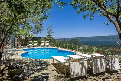 Image de Magnifique maison de vacances privée avec Wifi, climatisation, piscine, Tv, patio, vue panoramique