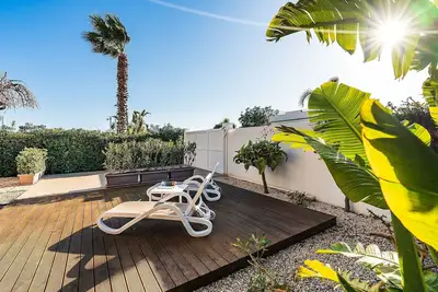 Image de Merveilleuse maison de vacances pour 5 personnes avec climatisation, Wifi, Tv et patio