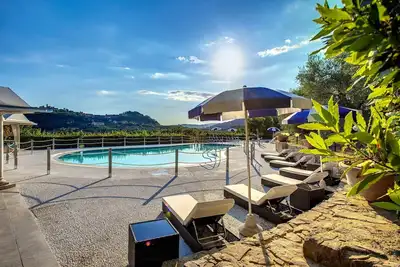 Image de Maison de vacances avec climatisation, bain à remous, piscine, Wifi, Tv, patio, vue panoramique