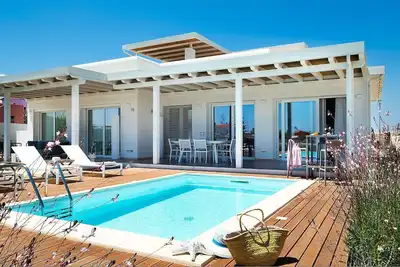 Image de Belle maison de vacances avec Wifi, climatisation, piscine privée, Tv, patio et vue panoramique