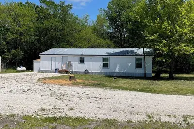Image de Charming 3-bedroom 2 Bath farmhouse on 7. 4 Acres