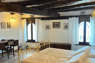 Image de Historic Calabrian Clifftop Apartment with Panoramic Sea Views