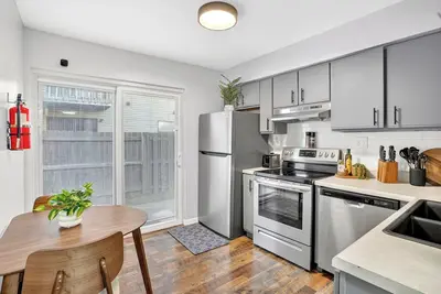 Image de Newly Remodeled Condo in the Heart of Springfield