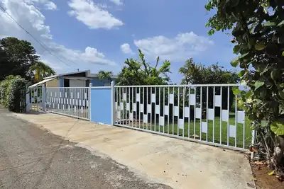 Image de Bluecove Hideaway Relaxing Retreat - Guarida Azul 3br  Private Pool + Ocean View