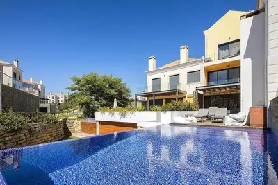 Image de Luxury 4-Bedroom Villa in Vale do Lobo | Pool, Jacuzzi, Roof Spa & Game room