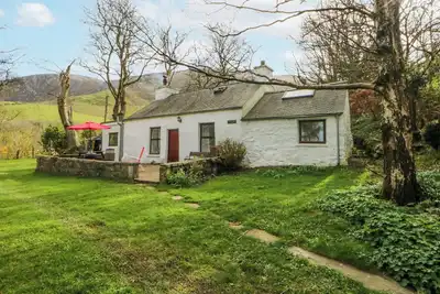 Image de Llwyn Y Brig Isaf, family friendly, with open fire in Trefor