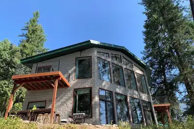 Riverfront Getaway w/ Dock + Views • Sleeps 6-8